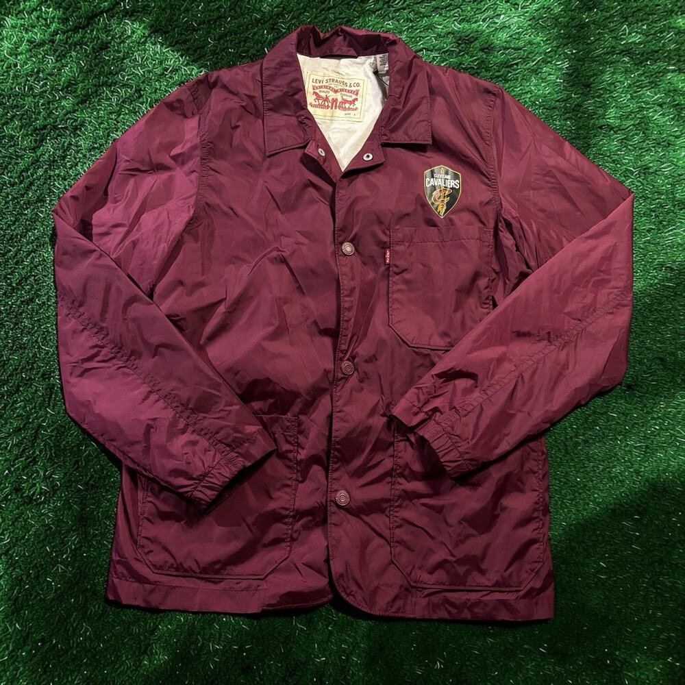 Levi's NBA Cleveland Cavaliers Coach Jacket Men’s Small NWT Maroon Wine